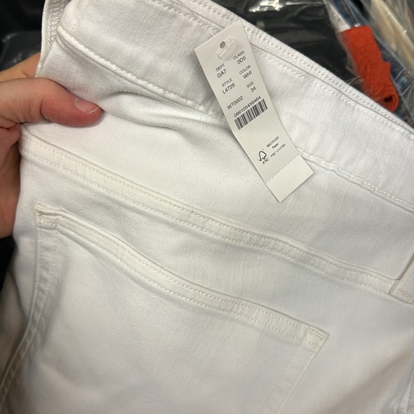 Size 18 - J.CREW - 10" Vintage Denim Slim Straight Jean White NEW $148 msrp - Picture 2 of 3